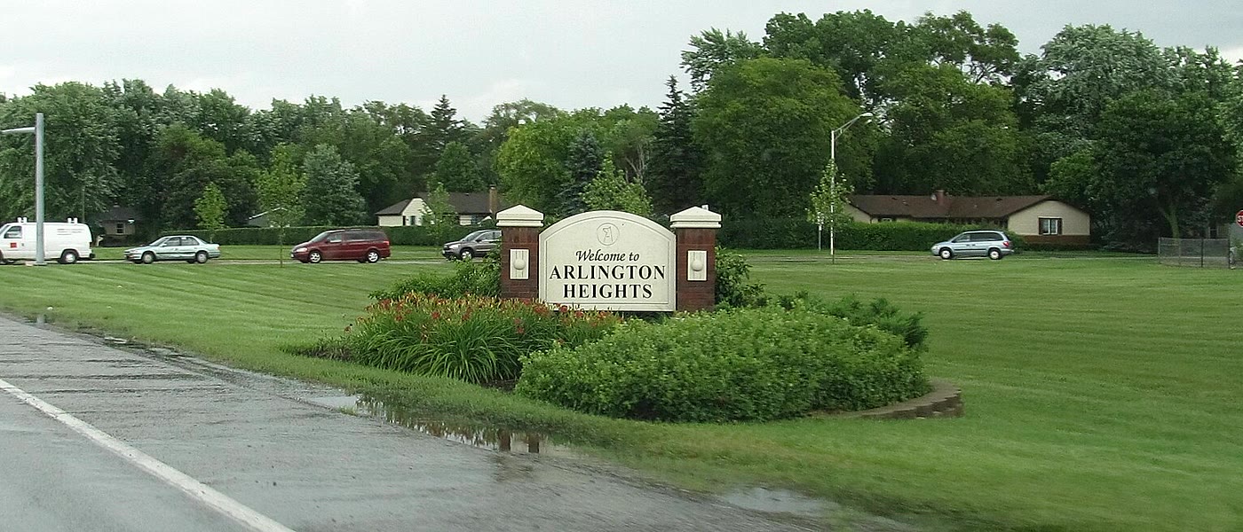 The welcome sign on the edge of Arlington Heights